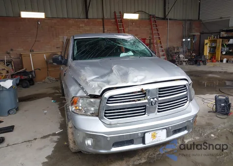 2017 Ram 1500 Big Horn 4X4 5'7 Box z USA, uszkodzony, nr VIN 1C6RR7LT3HS780627